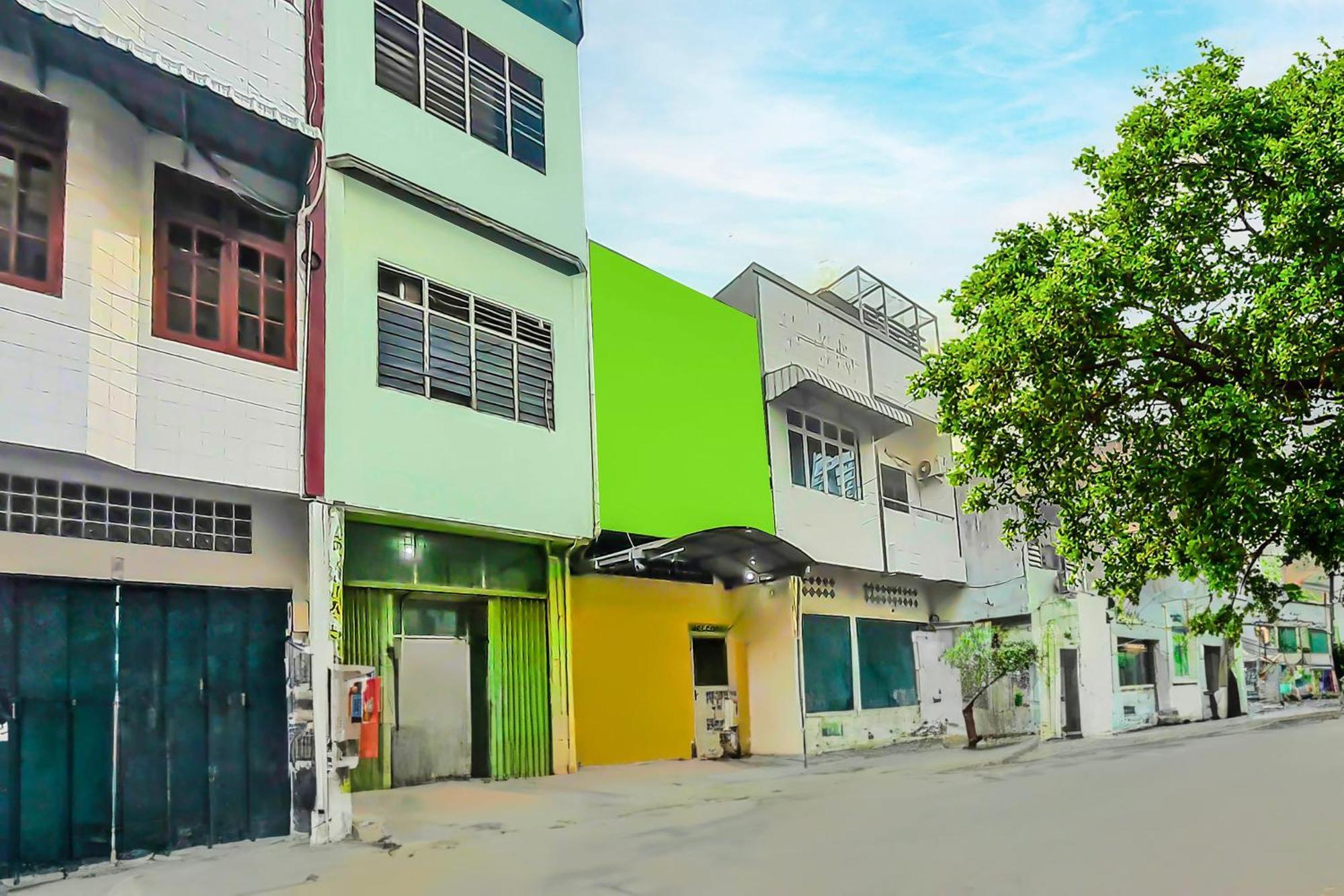 Spot On 92236 Kediri Family Homestay Medan Exterior foto